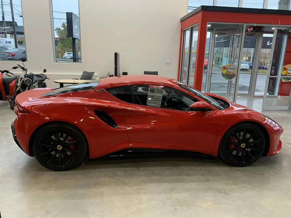 2025 Lotus Emira - Image 4 of 13