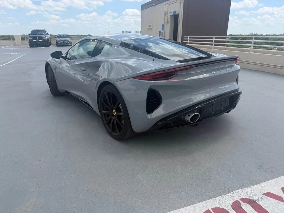 2025 Lotus Emira - Image 5 of 13