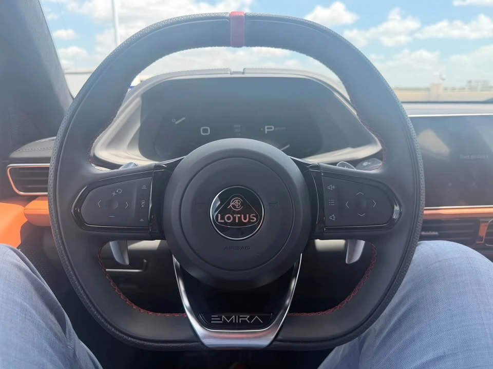 2025 Lotus Emira - Image 7 of 13