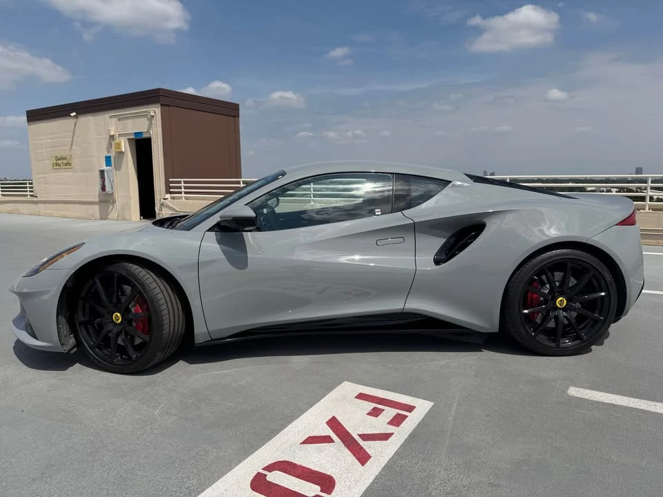 2025 Lotus Emira - Image 3 of 14