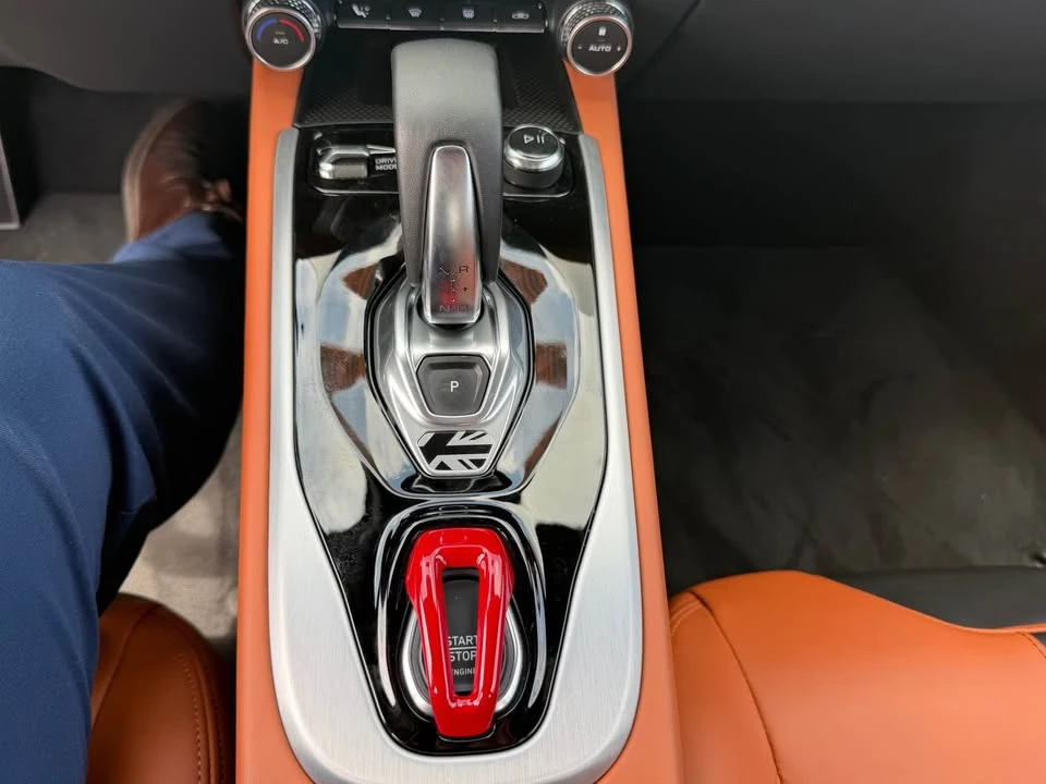 2025 Lotus Emira - Image 11 of 14