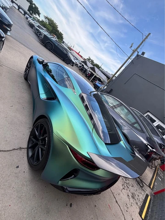 2025 Lotus Emira - Image 5 of 6