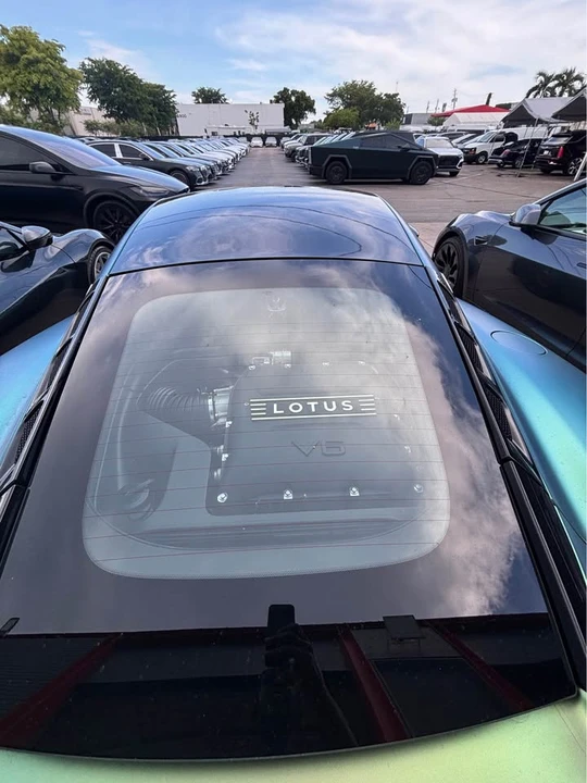 2025 Lotus Emira - Image 3 of 6