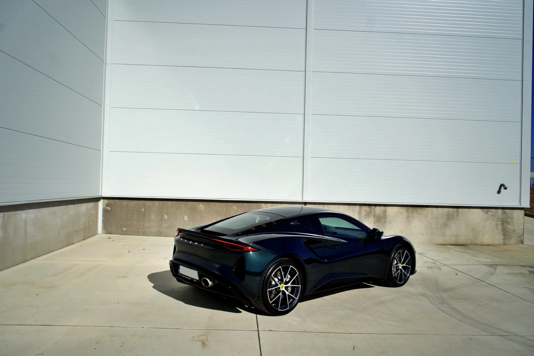 2025 Lotus Emira - Image 30 of 31