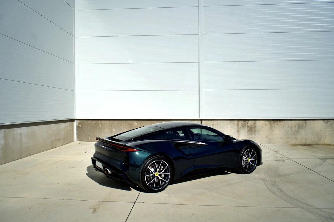 2025 Lotus Emira - Image 31 of 31