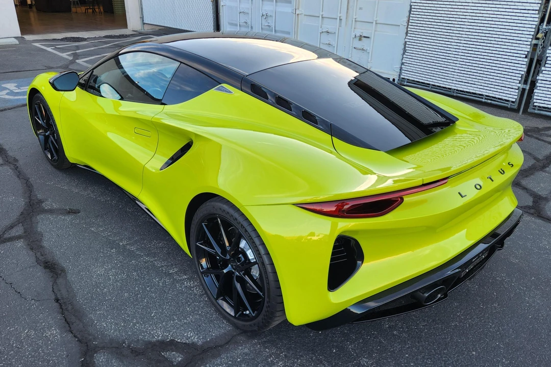 2025 Lotus Emira - Image 4 of 31