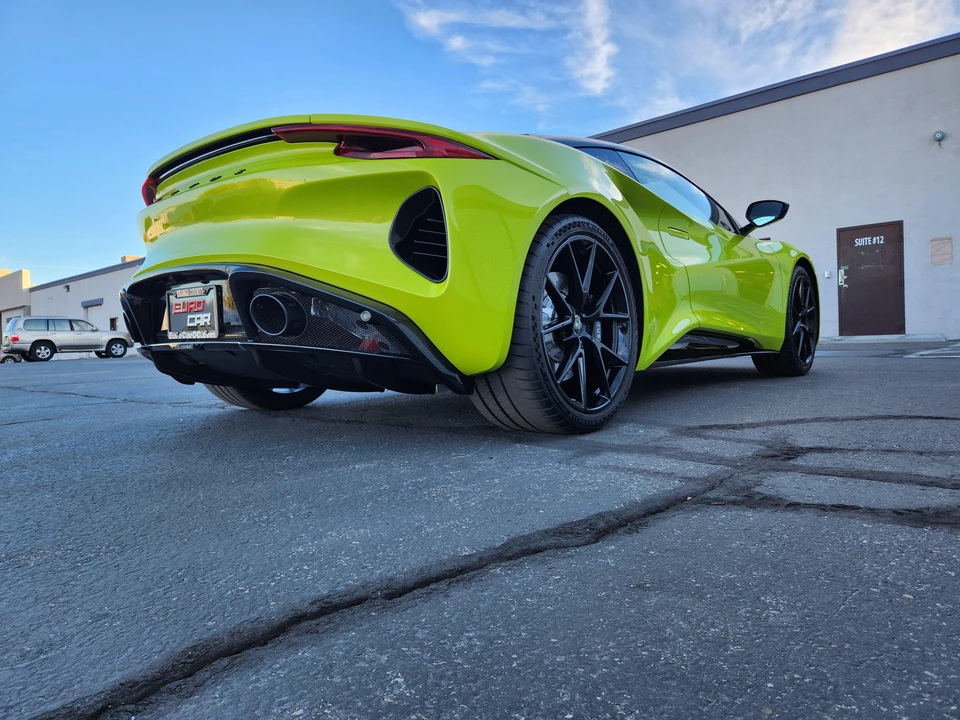 2025 Lotus Emira - Image 24 of 31