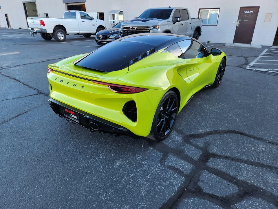 2025 Lotus Emira - Image 22 of 31