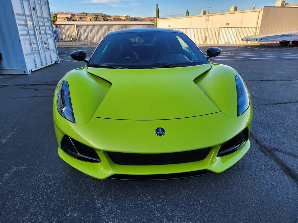 2025 Lotus Emira - Image 6 of 31