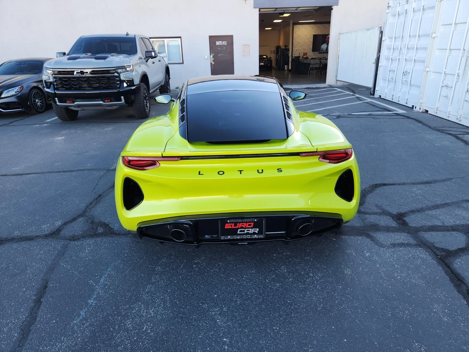 2025 Lotus Emira - Image 19 of 31