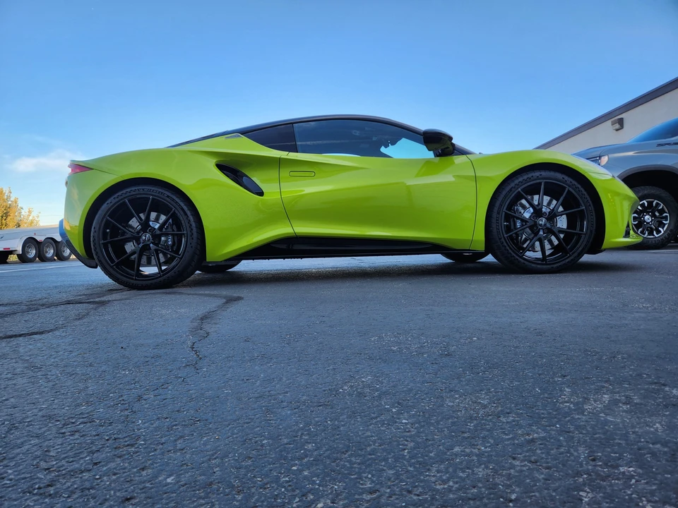2025 Lotus Emira - Image 26 of 31