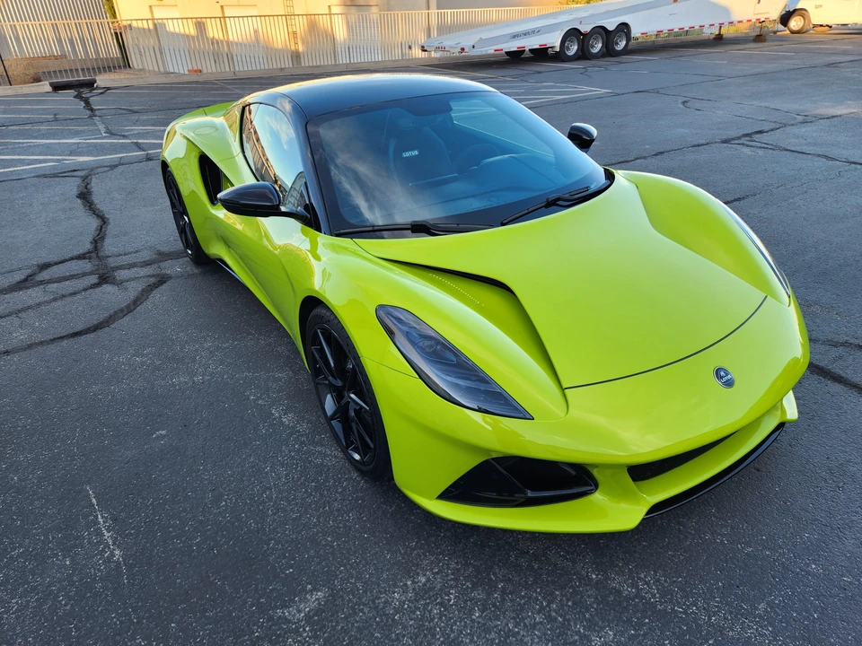 2025 Lotus Emira - Image 29 of 31