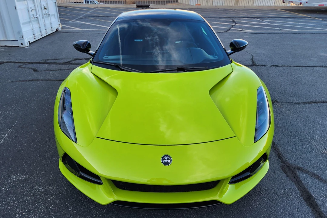 2025 Lotus Emira - Image 2 of 31