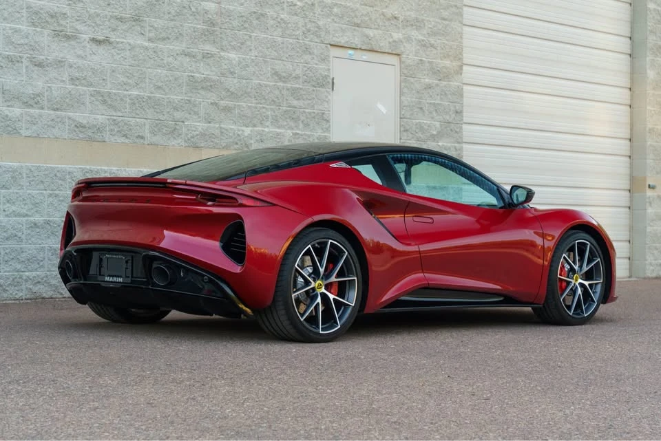2025 Lotus Emira - Image 4 of 15