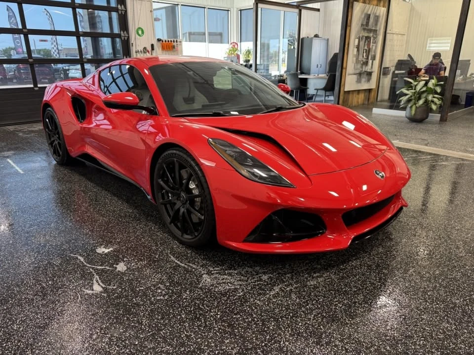 2025 Lotus Emira - Image 6 of 10