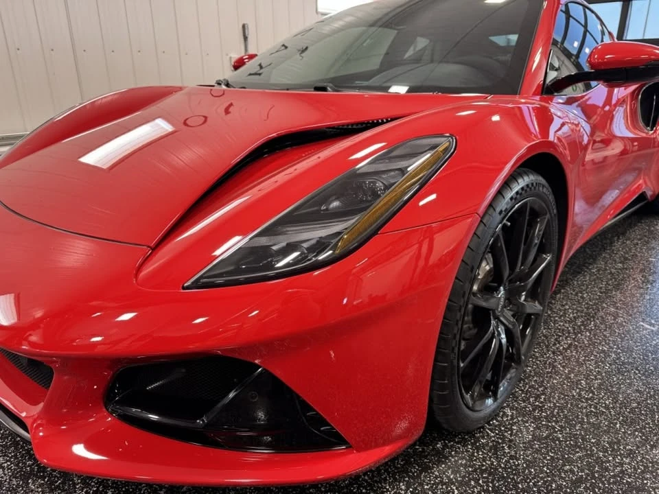 2025 Lotus Emira - Image 7 of 10