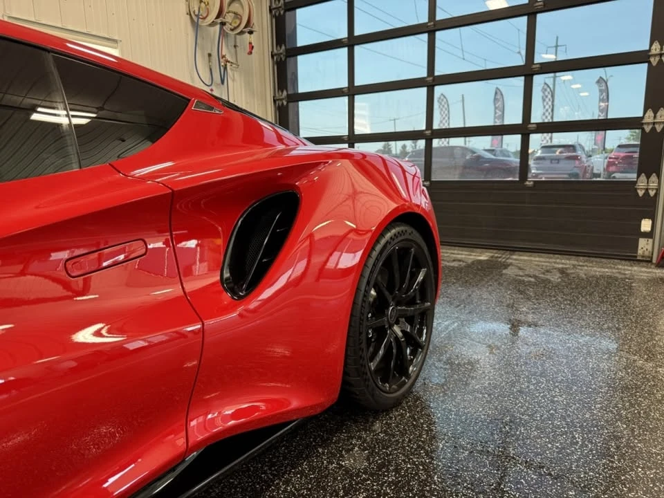 2025 Lotus Emira - Image 8 of 10