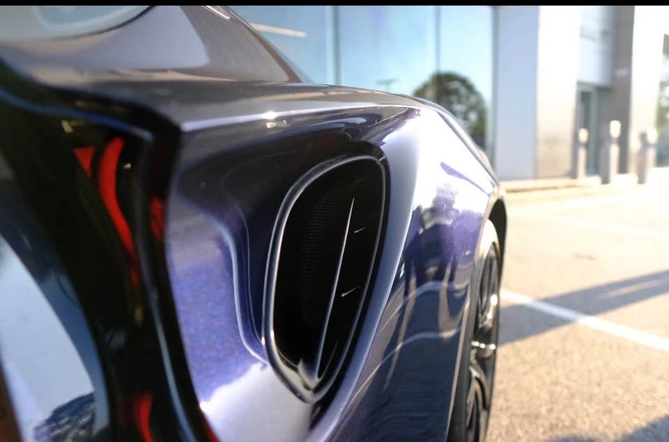 2025 Lotus Emira - Image 6 of 13