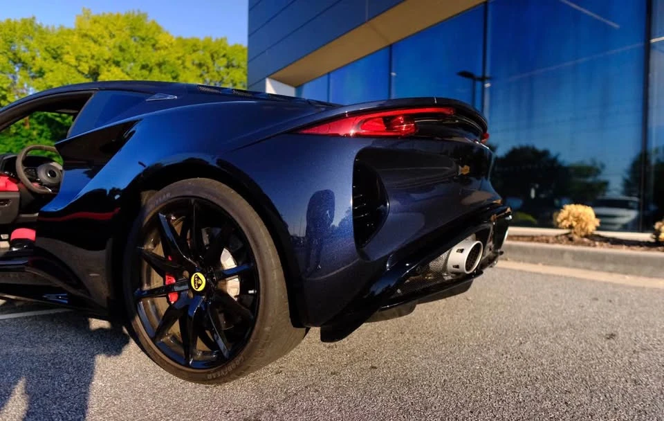 2025 Lotus Emira - Image 8 of 13