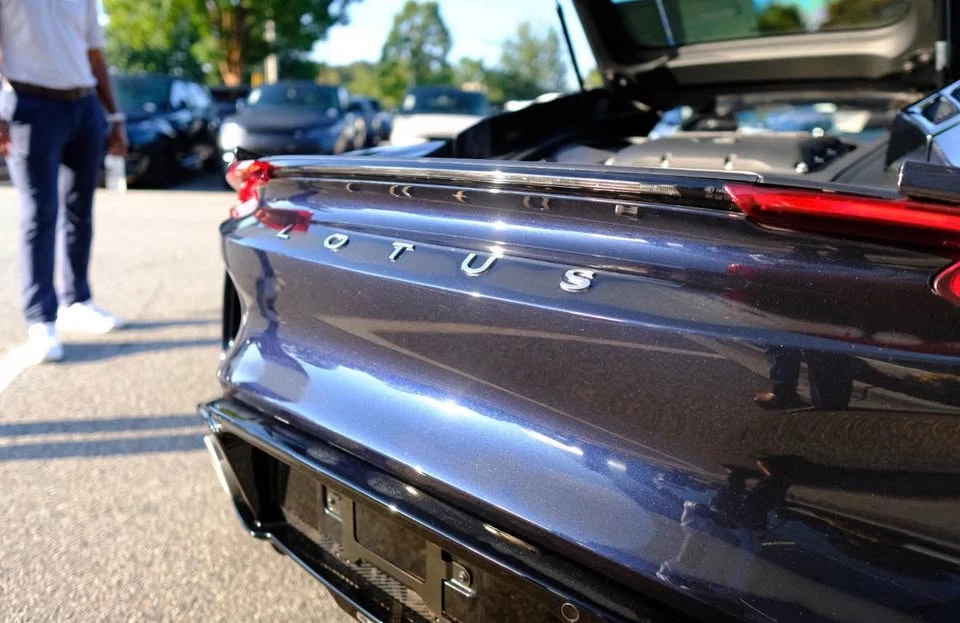 2025 Lotus Emira - Image 11 of 13