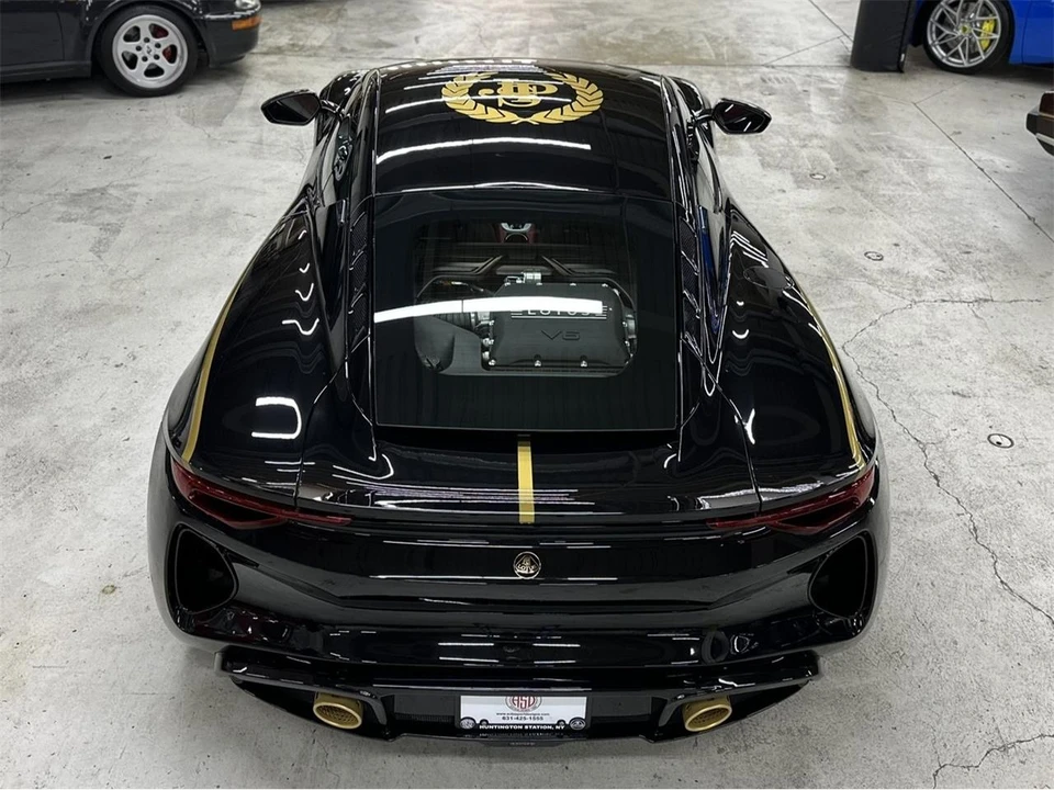 2025 Lotus Emira - Image 10 of 31