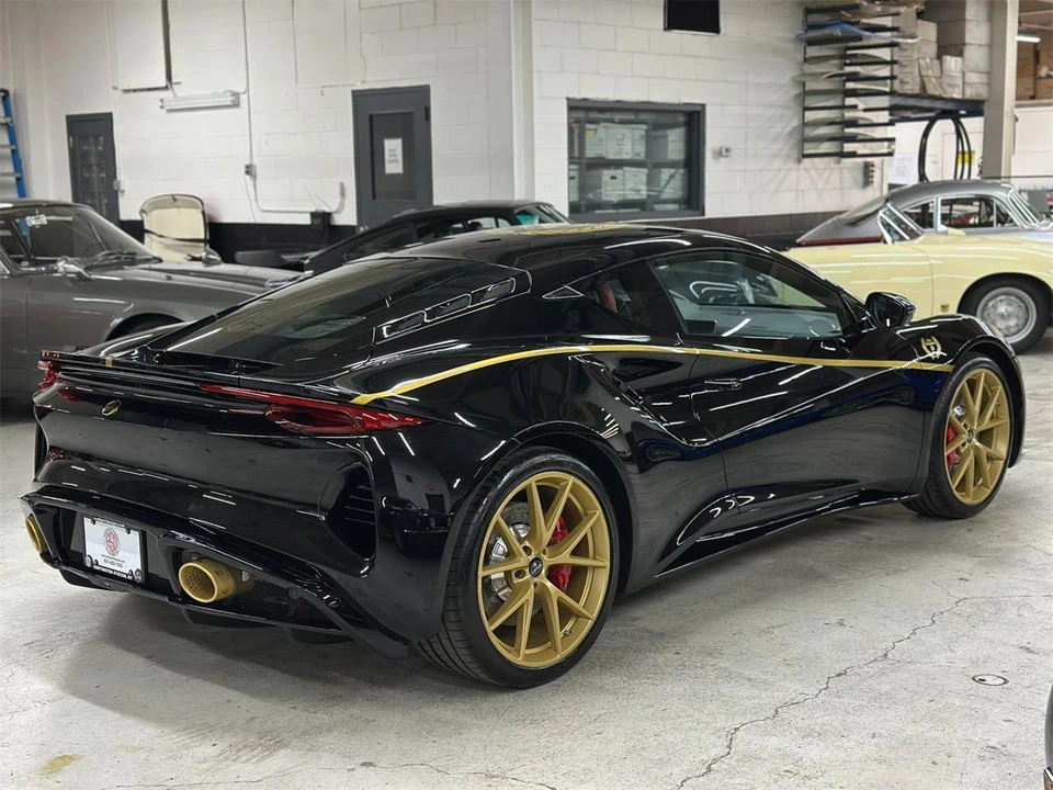 2025 Lotus Emira - Image 6 of 31