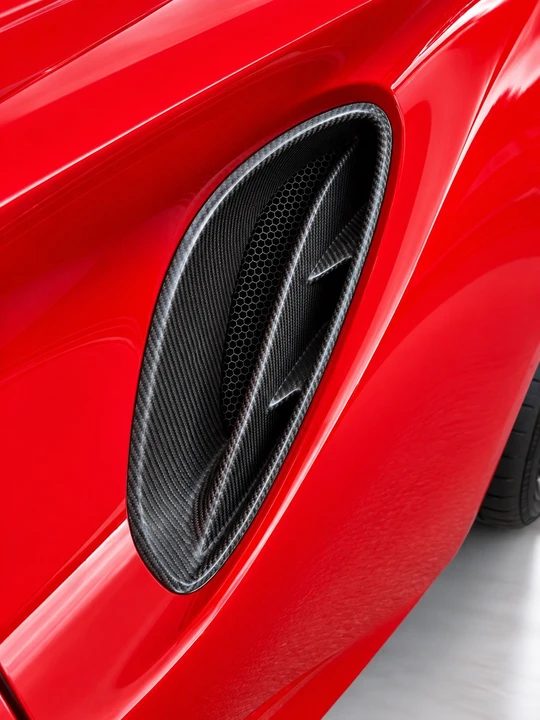 2025 Lotus Emira - Image 14 of 19