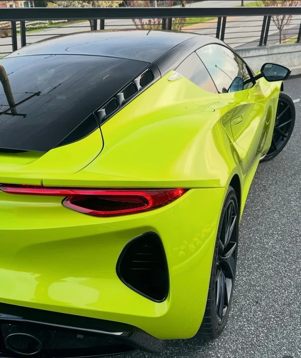 2025 Lotus Emira - Image 13 of 13
