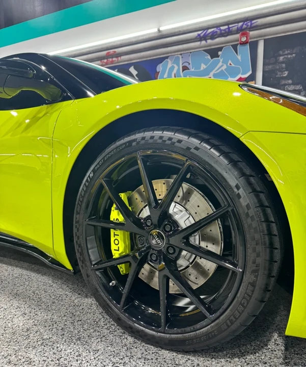 2025 Lotus Emira - Image 10 of 13