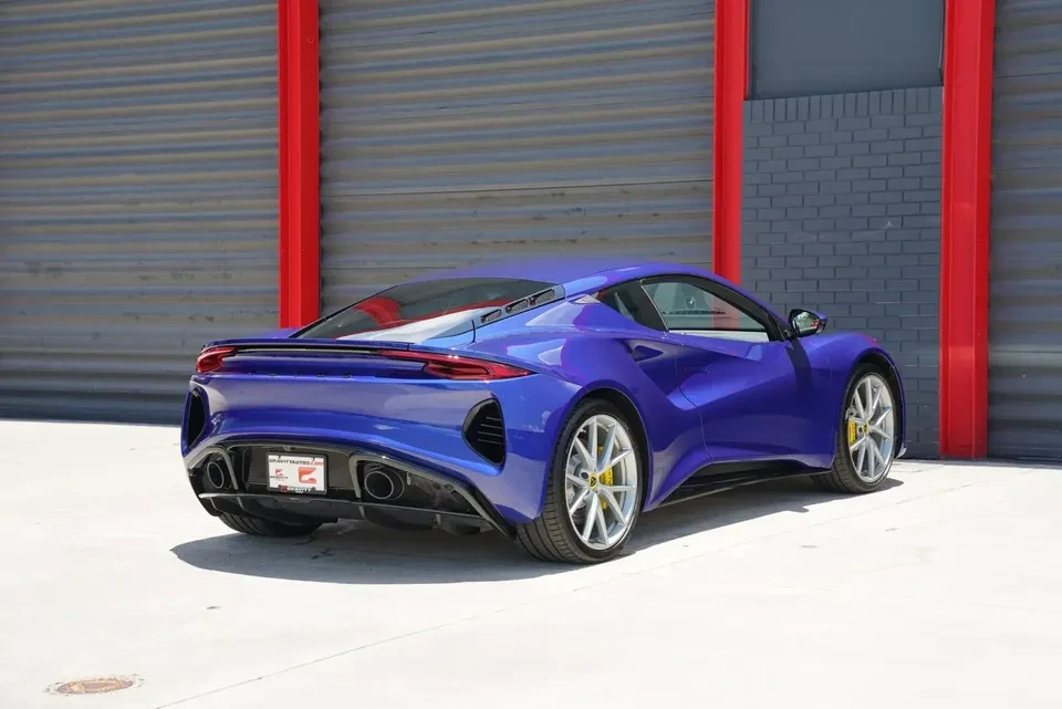 2025 Lotus Emira - Image 3 of 6