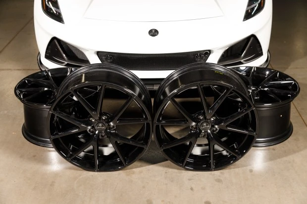 2025 Lotus Emira - Image 10 of 10