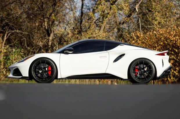 2025 Lotus Emira - Image 4 of 10
