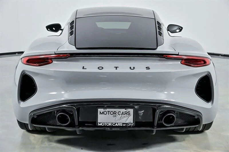 2025 Lotus Emira - Image 10 of 21