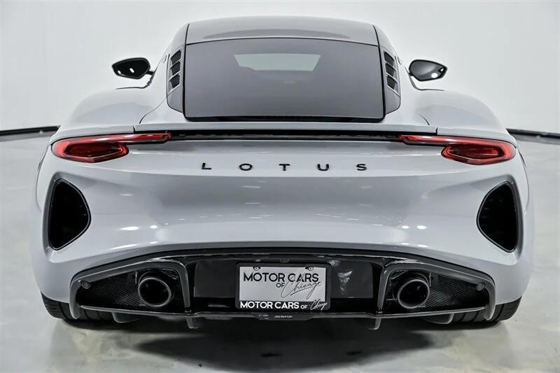 2025 Lotus Emira - Image 11 of 21