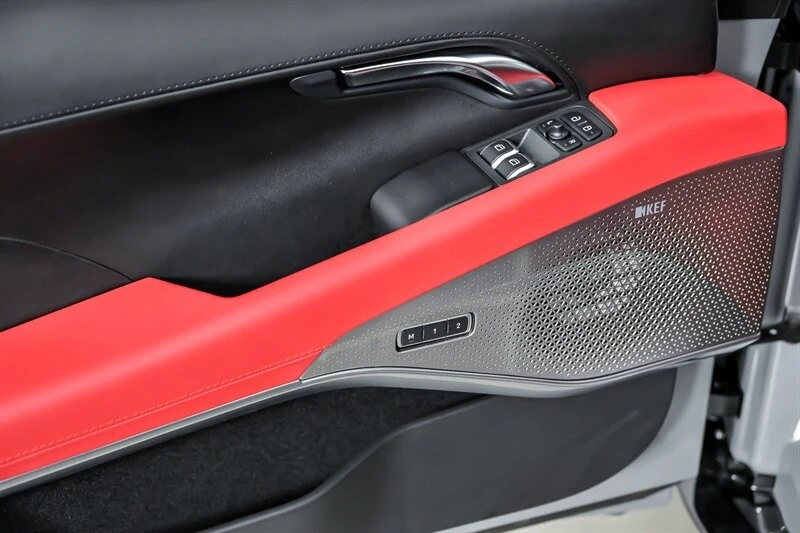 2025 Lotus Emira - Image 15 of 21
