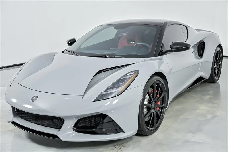 2025 Lotus Emira - Image 6 of 21