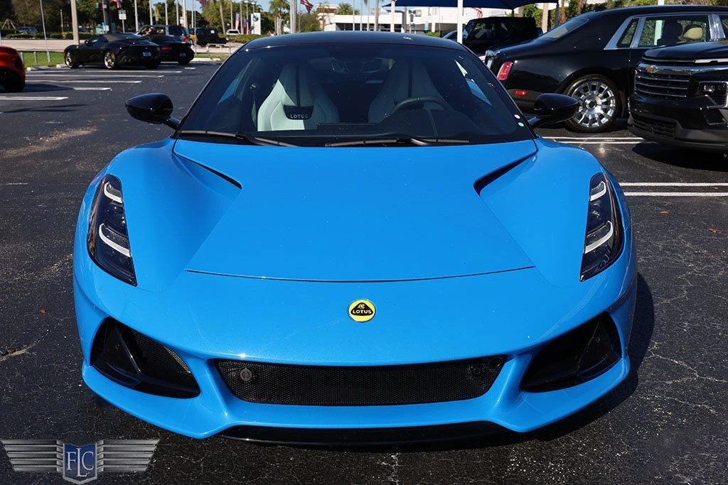 2025 Lotus Emira - Image 7 of 12