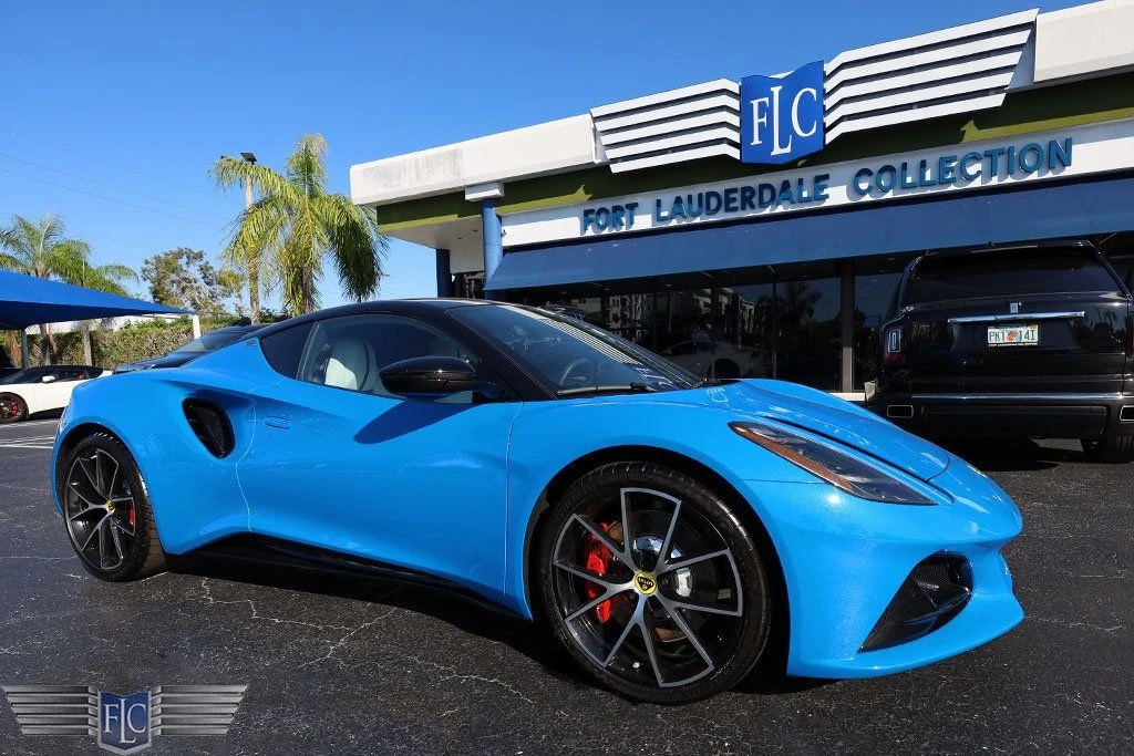 2025 Lotus Emira - Image 4 of 12