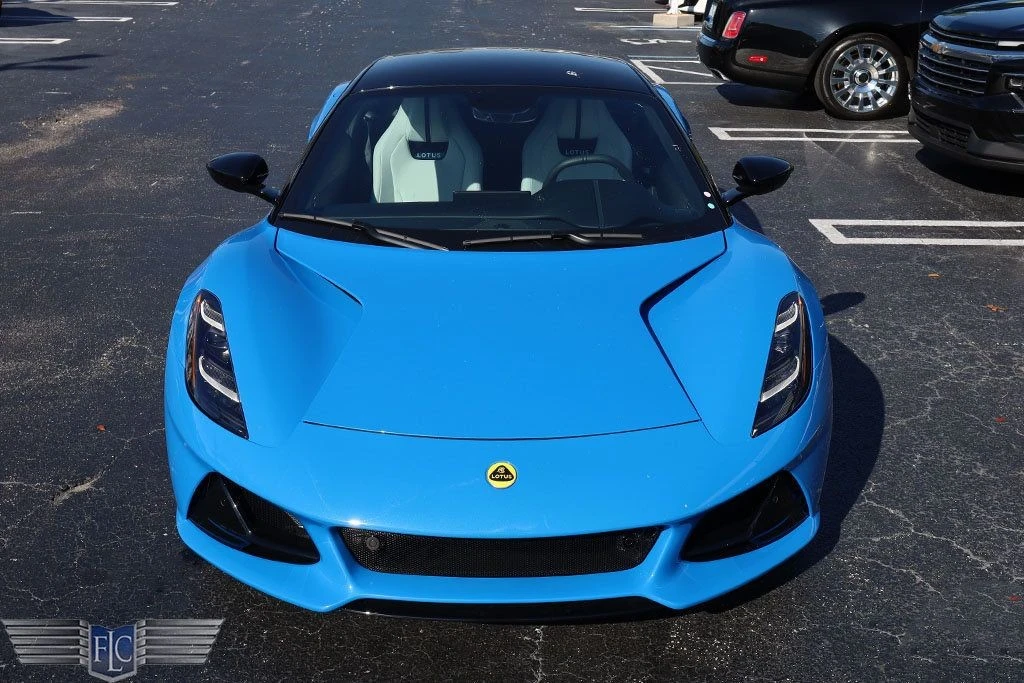 2025 Lotus Emira - Image 11 of 12