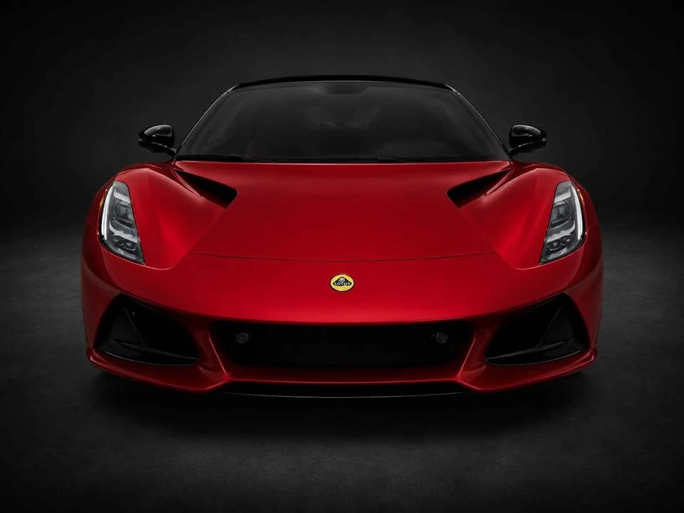 2025 Lotus Emira - Image 6 of 8