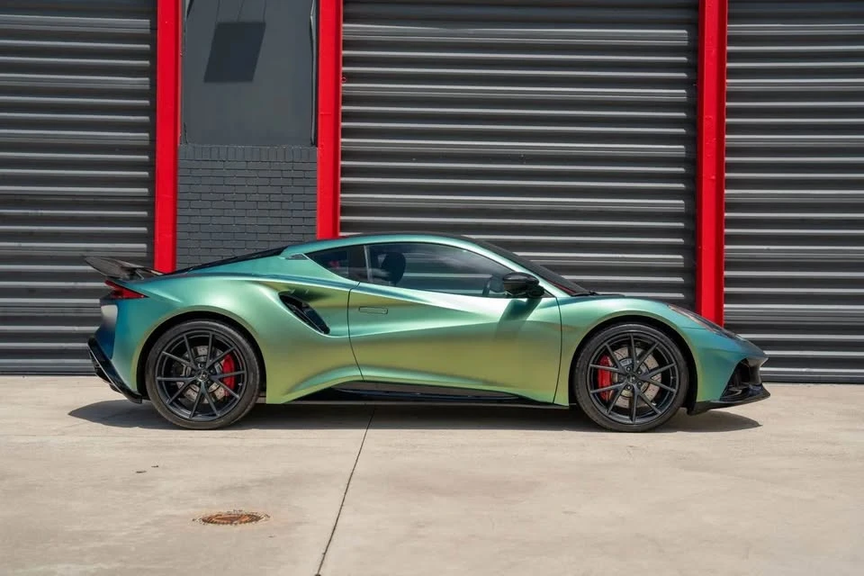 2025 Lotus Emira - Image 7 of 19