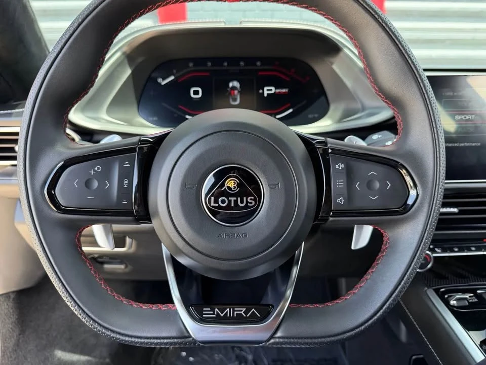 2025 Lotus Emira - Image 18 of 19