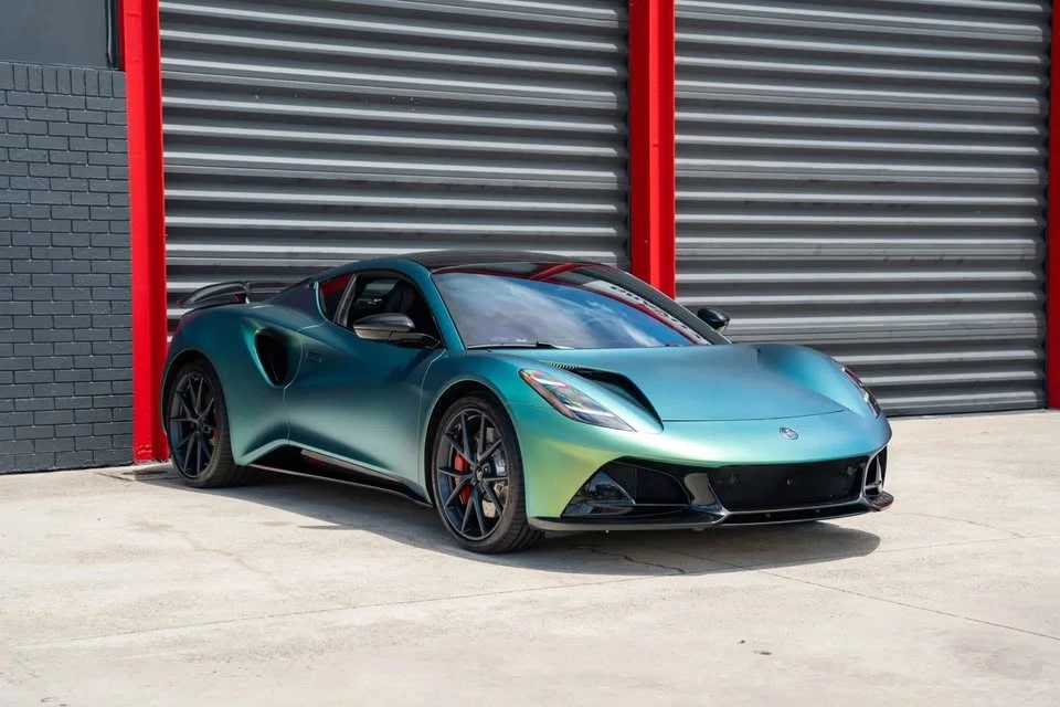 2025 Lotus Emira - Image 3 of 19