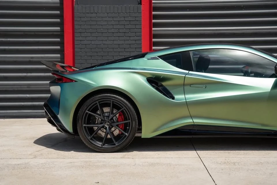 2025 Lotus Emira - Image 6 of 19