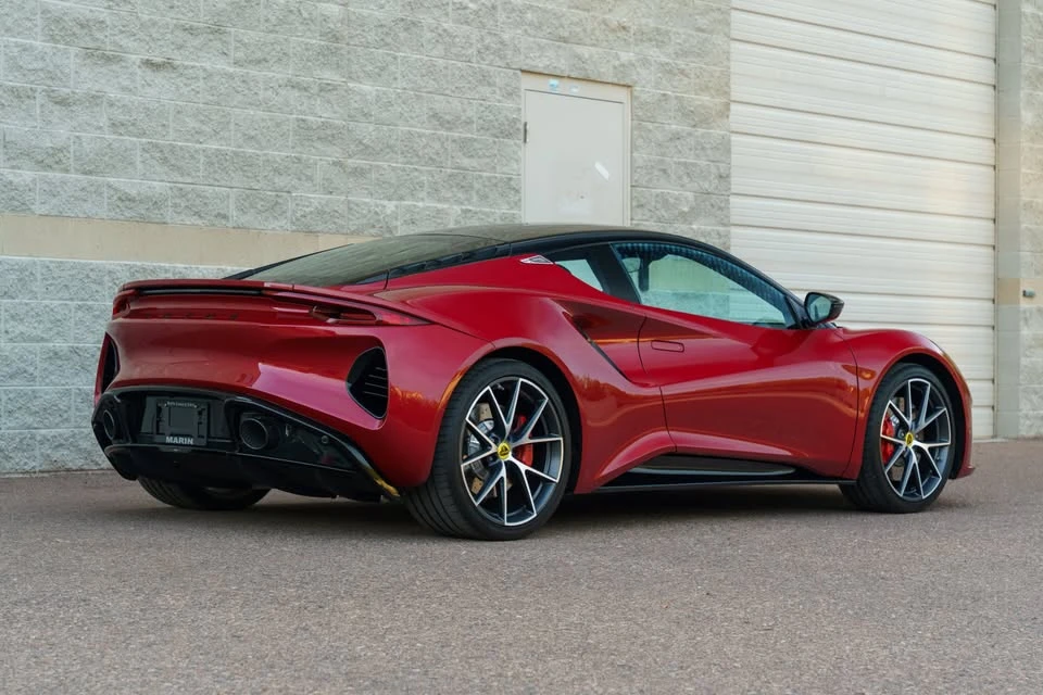 2025 Lotus Emira - Image 4 of 20