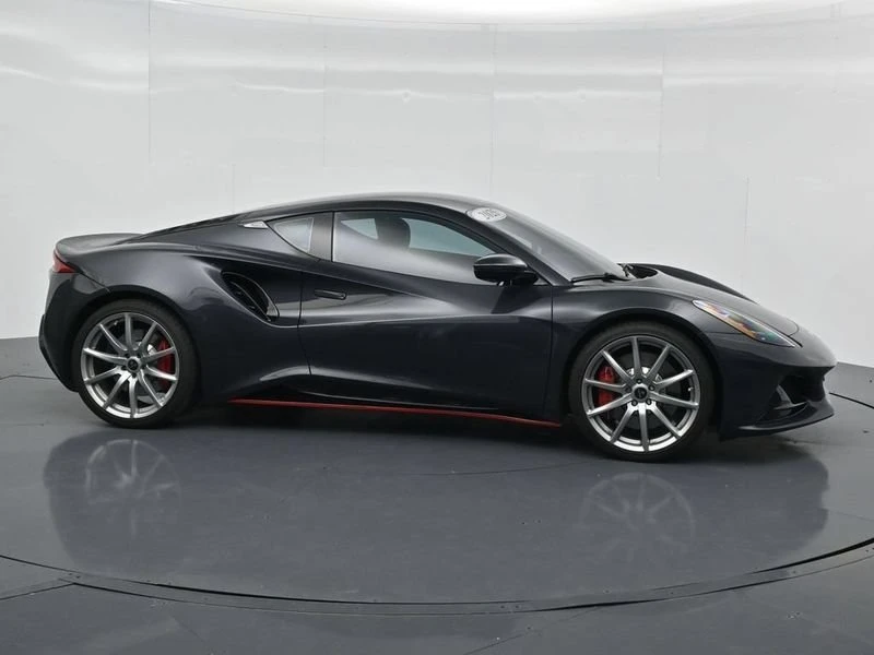 2025 Lotus Emira - Image 9 of 20
