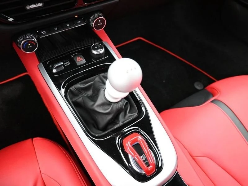2025 Lotus Emira - Image 14 of 20