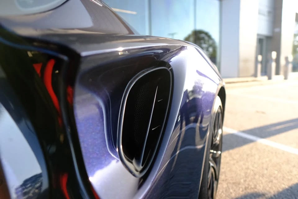 2025 Lotus Emira - Image 5 of 11