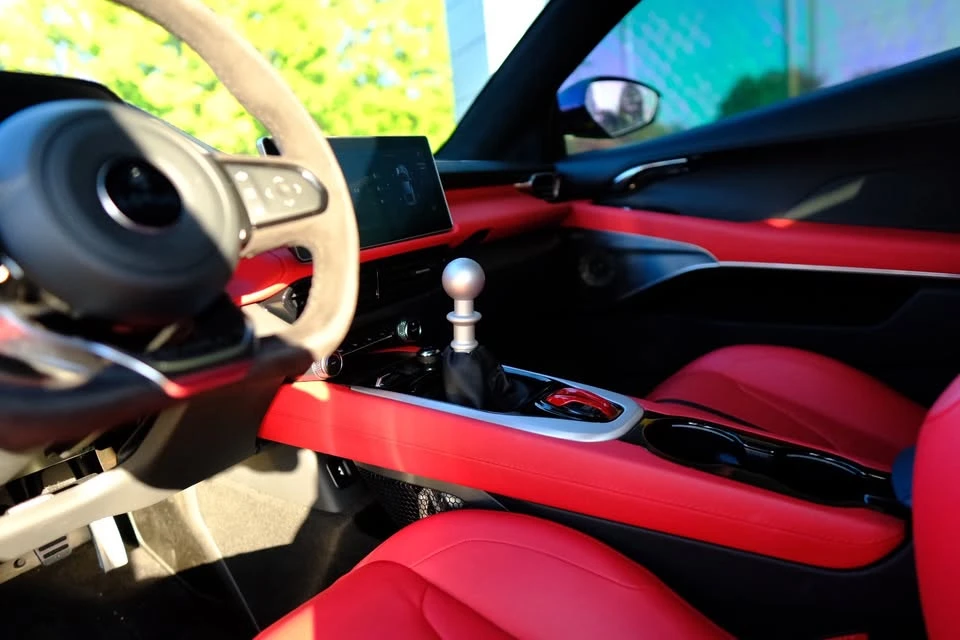 2025 Lotus Emira - Image 10 of 11
