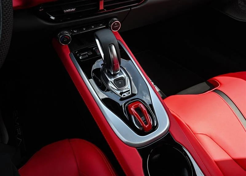 2025 Lotus Emira - Image 14 of 17